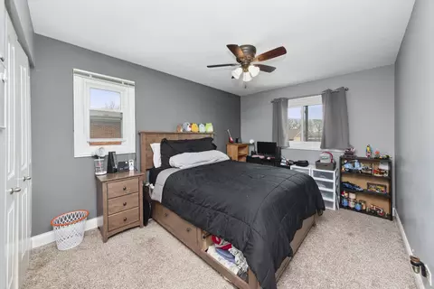 Bedroom - 15428 Pine Dr, Oak Forest, IL 60452 photo 2 of 3