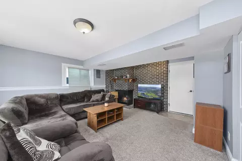 Living - 15428 Pine Dr, Oak Forest, IL 60452 photo 5 of 5