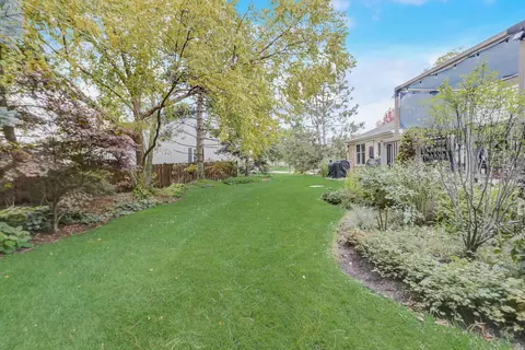 681 Kylemore Dr, Des Plaines, IL 60016 photo 37