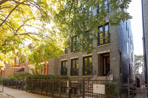 838 N Winchester Ave #3, Chicago, IL 60622