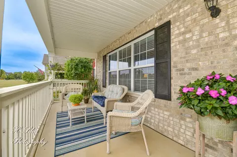 355 Snow Drop Ln, Elgin, IL 60124 photo 2