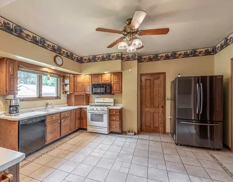 644 Enterprise St, Elgin, IL 60120 photo 19