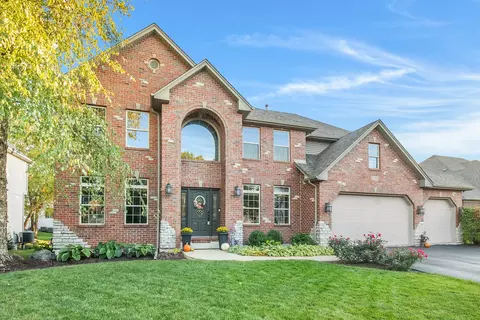 133 Pineridge Dr S, Oswego, IL 60543