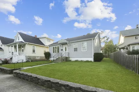 1027 Summit St, Joliet, IL 60435 photo 2