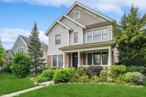 1558 Fielding Dr, Glenview, IL 60026