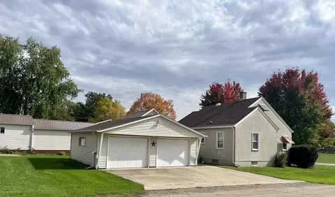 630 W Devlin St, Spring Valley, IL 61362 photo 33