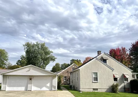 630 W Devlin St, Spring Valley, IL 61362 photo 4