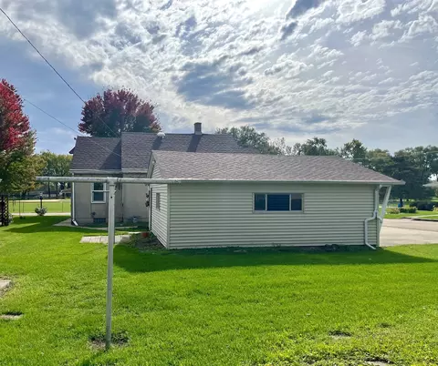630 W Devlin St, Spring Valley, IL 61362 photo 32