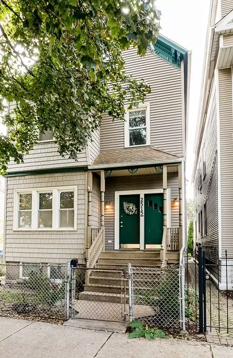 2515 W Medill Ave, Chicago, IL 60647