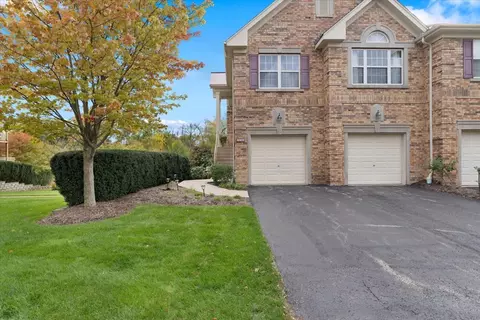 1334 Christine Ct, Vernon Hills, IL 60061