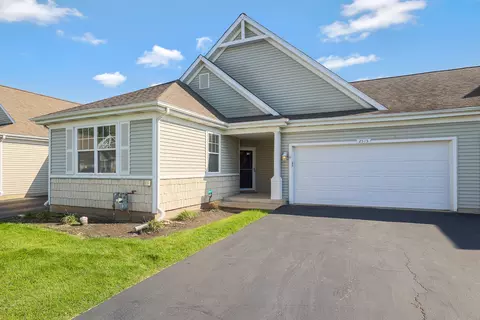 2515 Meer Park Ct, Crest Hill, IL 60403