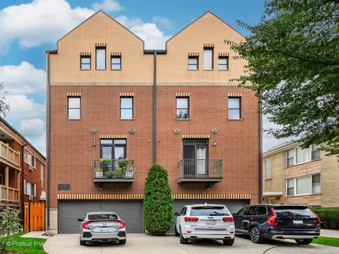 413 S Kenilworth Ave #5, Oak Park, IL 60302