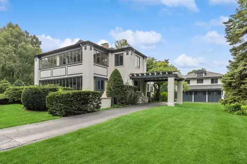 735 N Michigan Ave, Wilmette, IL 60091