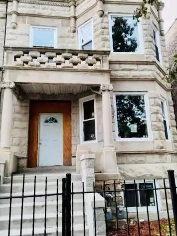 3908 W Congress Pkwy, Chicago, IL 60624