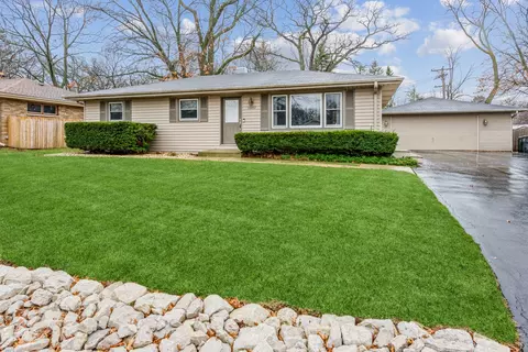 10457 W Bairstow Ave, Beach Park, IL 60087