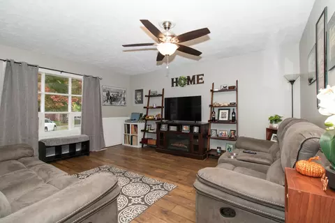 1534 Hunt Dr #D, Normal, IL 61761 photo 4