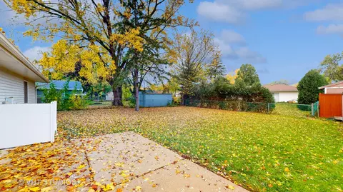 1116 Hecker Dr, Elgin, IL 60120 photo 23
