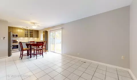 1116 Hecker Dr, Elgin, IL 60120 photo 8