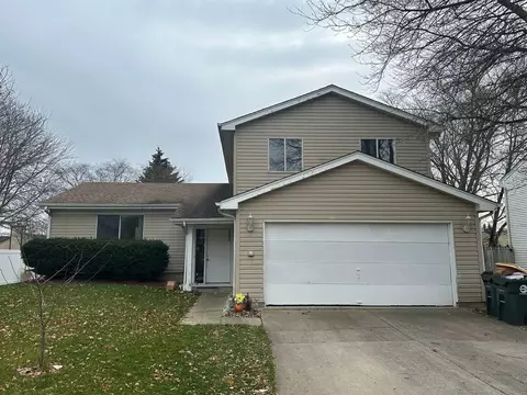 2 S S011 S Continental Dr, Warrenville, IL 60555