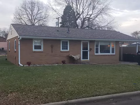 1521 Howard Ct, Pekin, IL 61554