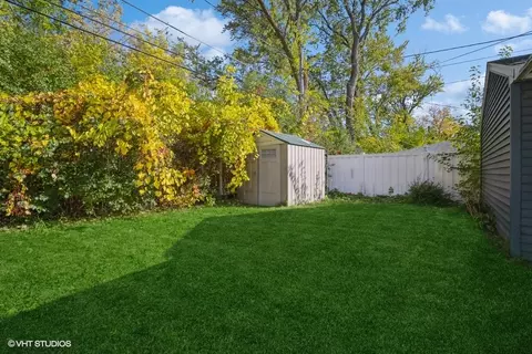 37 S Warrington Rd, Des Plaines, IL 60016 photo 10