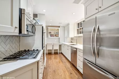 210 E Pearson St #14C, Chicago, IL 60611 photo 15