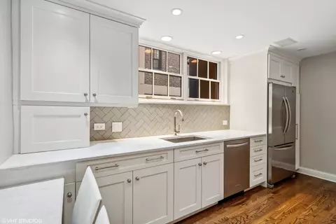 210 E Pearson St #14C, Chicago, IL 60611 photo 14