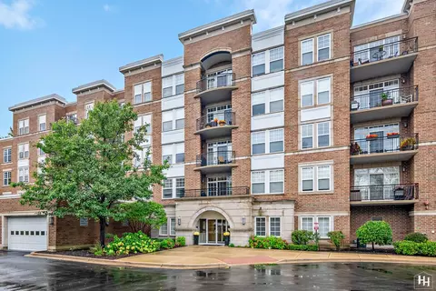 455 W Wood St #501, Palatine, IL 60067