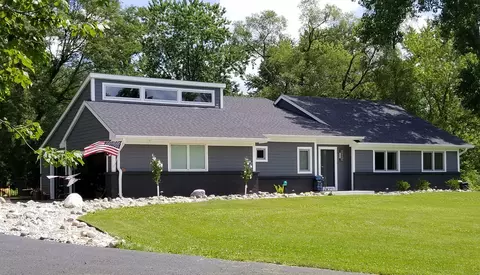27 W320 80th St, Naperville, IL 60565