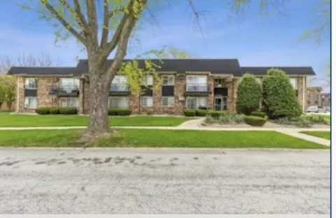 18205 Hart Dr #3B, Homewood, IL 60430