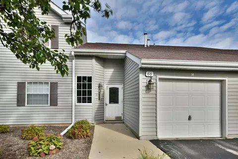 66 Gant Cir #H, Streamwood, IL 60107