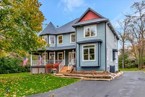 3 S453 2nd St, Warrenville, IL 60555