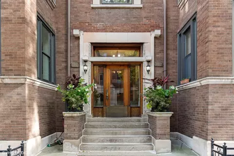 3753 N Pine Grove Ave #2, Chicago, IL 60613