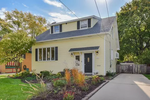 343 Phillips Ave, Glen Ellyn, IL 60137