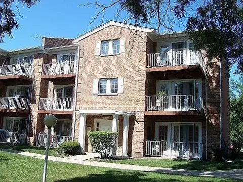 625 Quincy Bridge Ln #302, Glenview, IL 60025