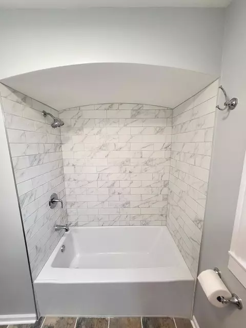 10539 S Eberhart Ave, Chicago, IL 60628 photo 5
