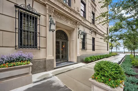 1500 N Lake Shore Dr #10C, Chicago, IL 60610