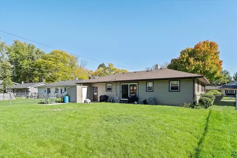 976 Deborah Ave, Elgin, IL 60123 photo 17