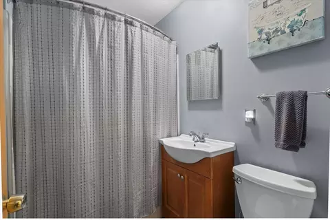 976 Deborah Ave, Elgin, IL 60123 photo 8