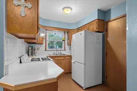 976 Deborah Ave, Elgin, IL 60123 photo 7