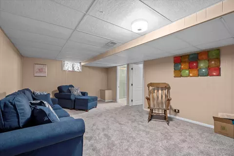976 Deborah Ave, Elgin, IL 60123 photo 13