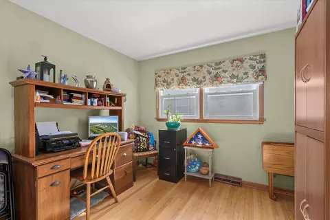 976 Deborah Ave, Elgin, IL 60123 photo 11