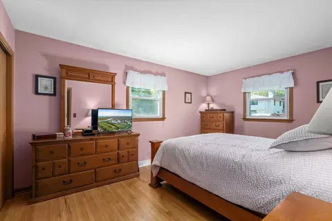 976 Deborah Ave, Elgin, IL 60123 photo 9
