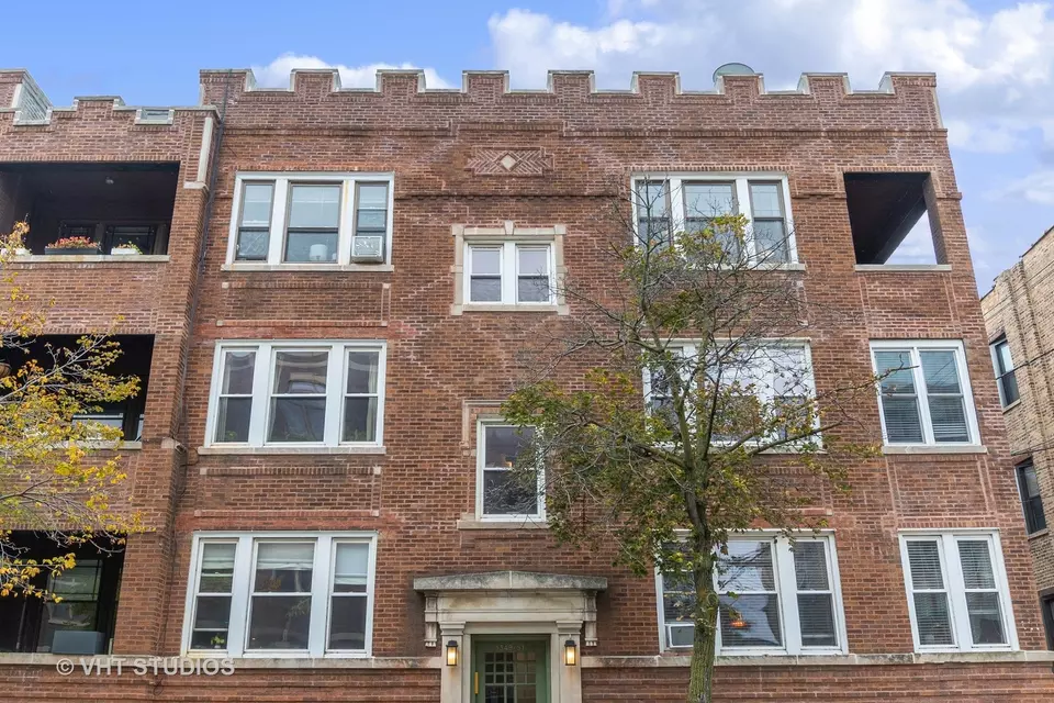  1351 W Sunnyside Ave #3, Chicago, IL 60640 photo 2