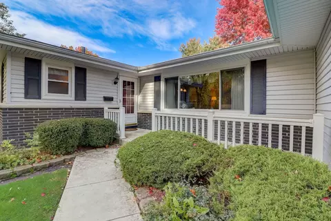 1640 Lin Lor Ln, Elgin, IL 60123 photo 3
