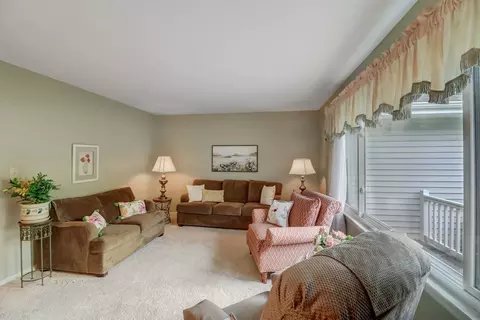 1640 Lin Lor Ln, Elgin, IL 60123 photo 8