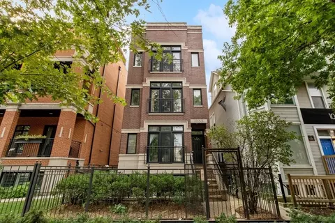 1053 W Cornelia Ave #3, Chicago, IL 60657