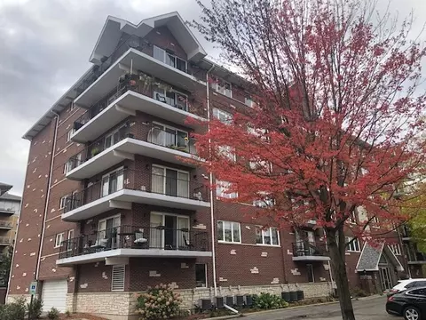8030 Riverwalk Dr #3A, Lyons, IL 60534