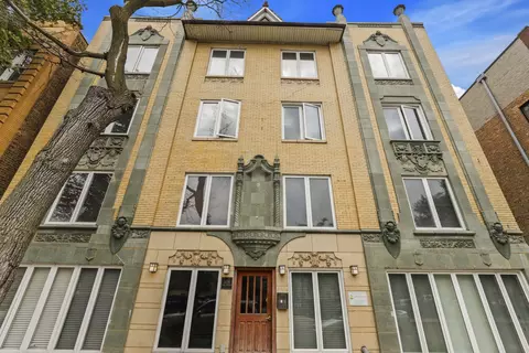 1636 W Melrose St #104, Chicago, IL 60657