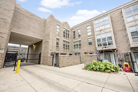 2383 N Wayne Ave, Chicago, IL 60614